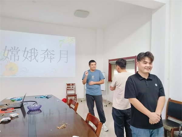 明月如解意，從此無水逆   --博研中秋團(tuán)建